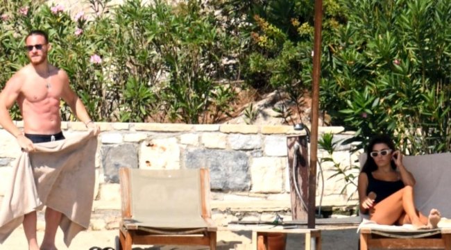 Hande Erçel ile Kerem Bürsin'in aşk tatili