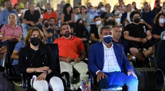 Balıkesir'de Haluk Levent rüzgarı esti