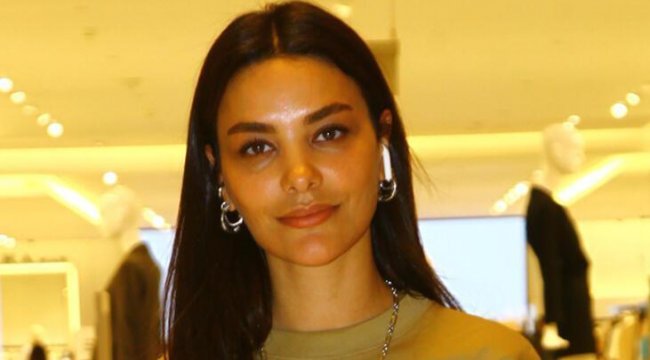 Hazal Filiz Küçükköse hayranlarının yoğun ilgisiyle karşılaştı