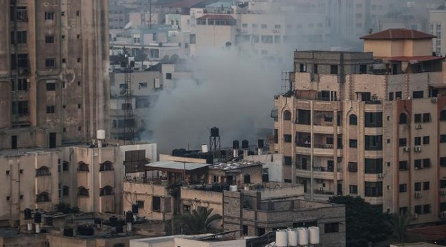 İsrail Gazze'deki BM yerleşkesini bombaladı, sert açıklama geldi!
