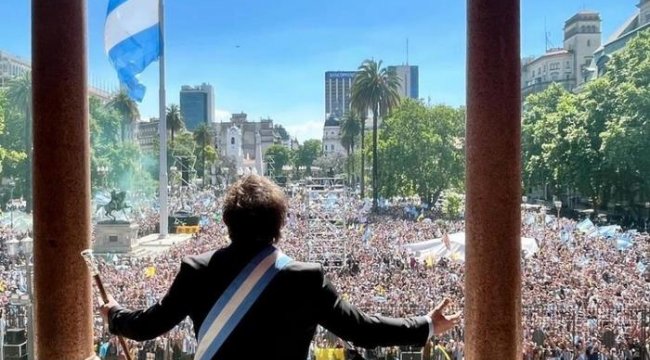 Arjantin Merkez Bankası'nı kapatacağını açıklamıştı! Arjantin’in yeni Devlet Başkanı Javier Milei göreve başladı