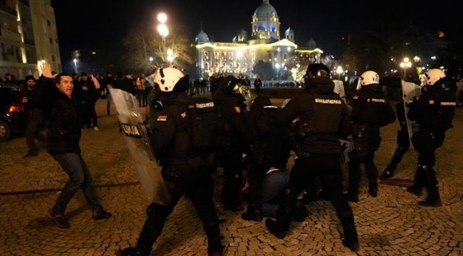 Sırbistan'da seçim sonrası protestolar