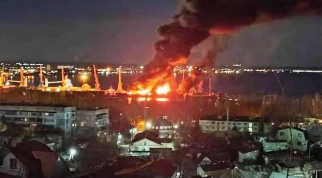 Ukrayna cephesi hareketlendi: Kırım’da Rus gemisini vurdular