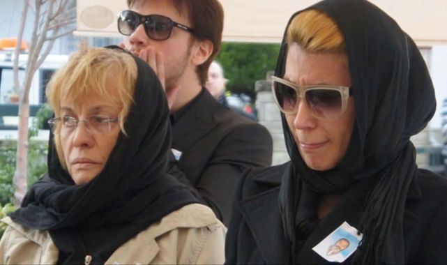 Hande Yener'in annesi hayatını kaybetti