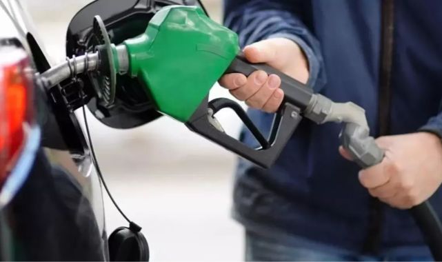 Pompada fiyatlar yine değişiyor! Benzine yapılacak indirim araç sahiplerine nefes aldıracak