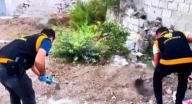 Toprağın altından cephanelik çıktı