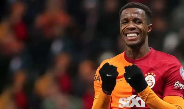 Galatasaray'dan kaçarak giden Zaha, yeni takımında kadro dışı kaldı