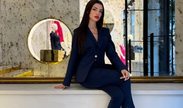 Başak Al'dan Güç ve Şıklık Dolu Takım Elbise Çekimi