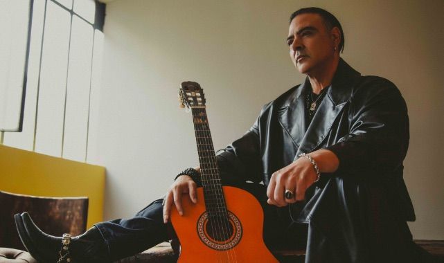 Ozan Orhon’dan Kışa Enerji Deposu: "Ay Geceye Küser mi"