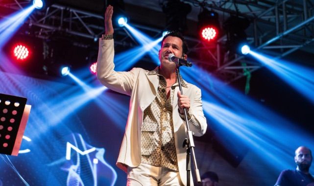 KEREMCEM’DEN KIBRIS’TA UNUTULMAZ GECE