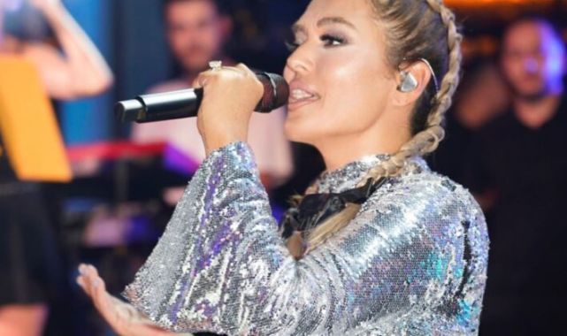 Demet Akalın Kemer’de Unutulmaz Bir Geceye İmza Attı