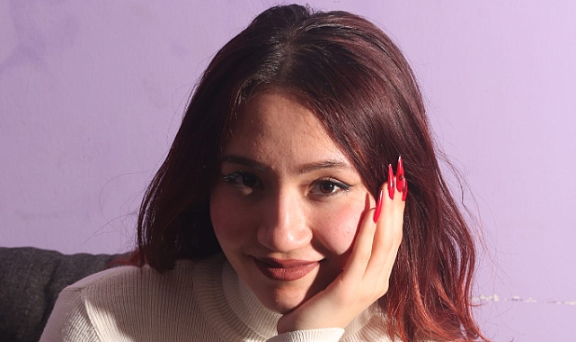 Podyumların Yeni Yüzü Genç Model Yıldız Şentürk !