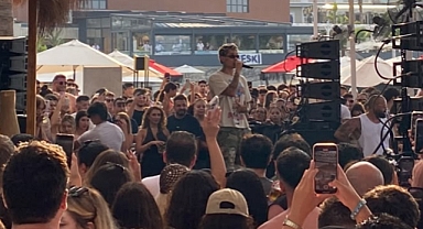 Çakal Konseri Ülfet Beach Club’ta Binlerce Müzikseveri Buluşturdu